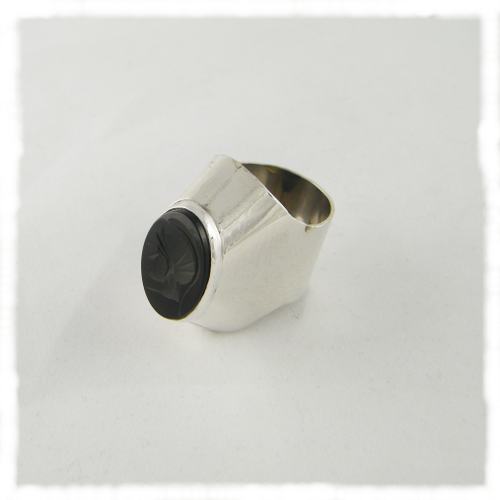 Intaglio silver ring